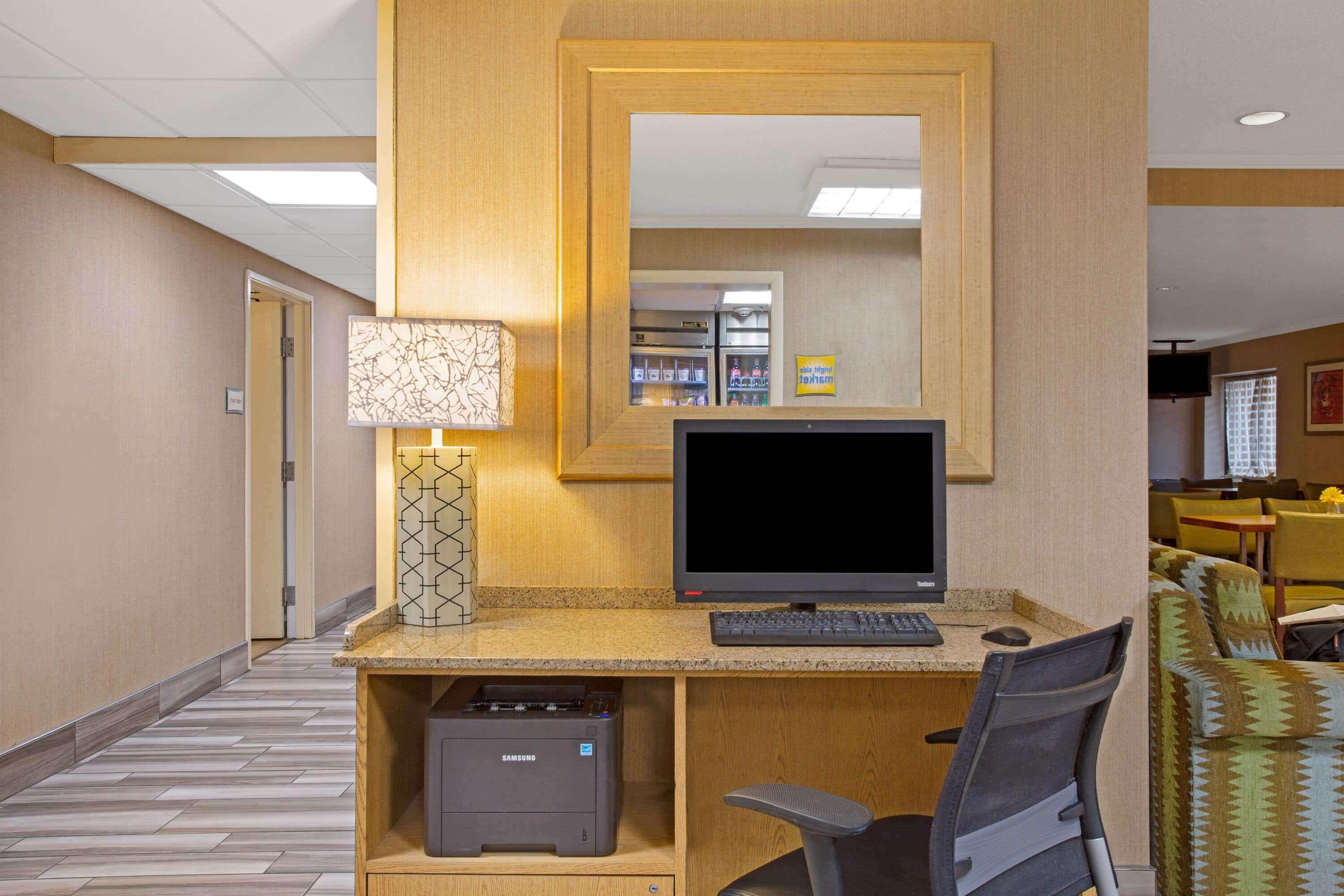 La Quinta Inn By Wyndham Auburn Worcester Eksteriør billede